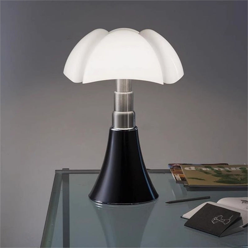 Vintage Bauhaus Bat Lamp Retro Bedside Table Light Nordic Floral Nightstand Lamp for Living Room